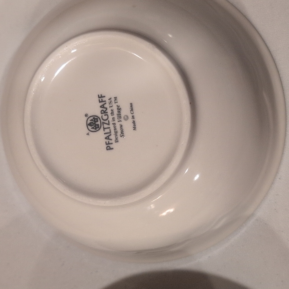 Pfaltzgraff "Snow Village" bowls euc - Picture 3 of 3